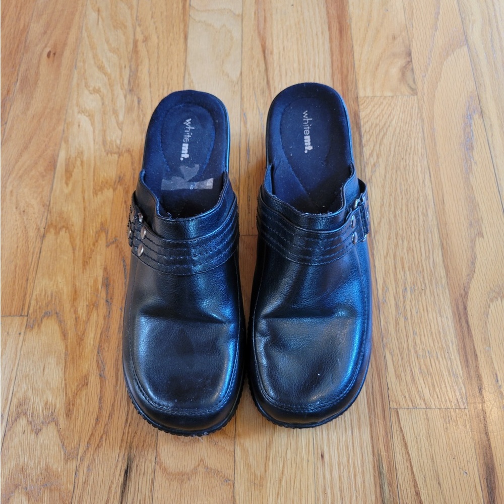 White Mt women's size 10 slip-ons